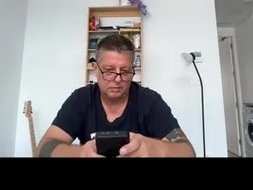 Freechat daitarniii on Chaturbate