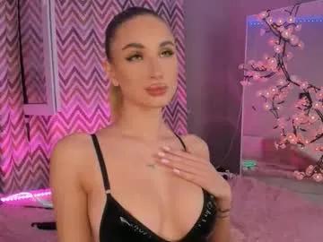 danger_bella — Goal: HOT DANCE FOR YOU   #18 #bigBoobs #lovense #Feet #bigass [32 tokens remaining]