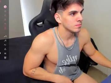 Freechat derekcb on Chaturbate