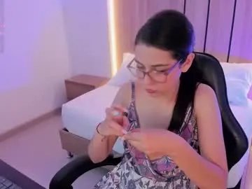 desireee_ — GOAL: Split boobs  [102 tokens remaining] Sexy skinny girl  #nonude #skinny #18 #bigass #smalltits