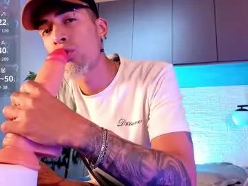 Freechat drakeneumann on Chaturbate