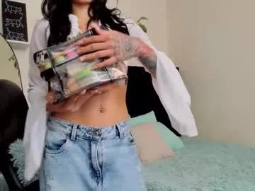 emmabridgerton on Chaturbate 