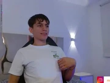 evan_tay — dance sexy [70 tokens remaining]