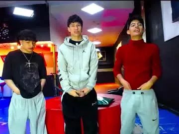 Freechat extrangers on Chaturbate