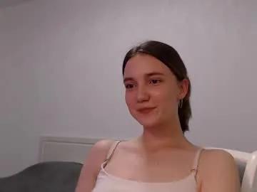 Freechat fireflies_fly_ on Chaturbate