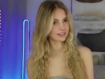 fluffy_angel on Chaturbate