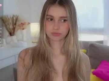 fluffy_angel on Chaturbate