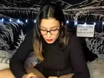 Freechat futuresizequeen on Chaturbate