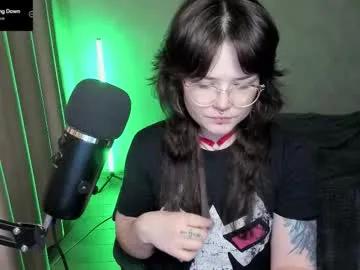 Freechat hell_hotline on Chaturbate