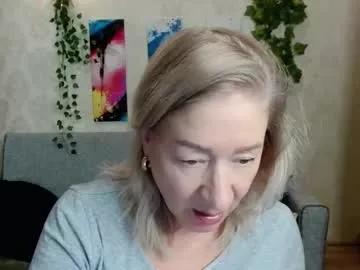 Freechat hunters_woman on Chaturbate