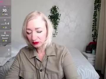Freechat hunters_woman on Chaturbate