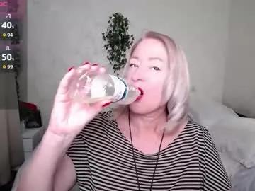 Freechat hunters_woman on Chaturbate