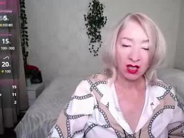 Freechat hunters_woman on Chaturbate