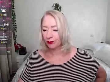 Freechat hunters_woman on Chaturbate