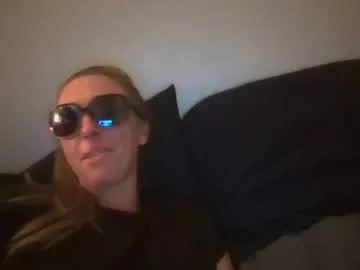 Freechat intcouple24 on Chaturbate