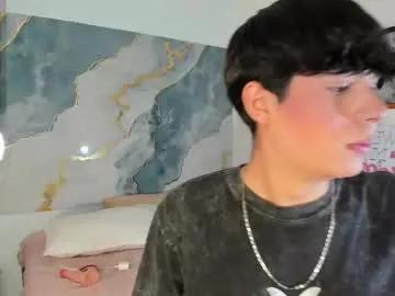 isaac_kurtt — GOAL: BOUCING ASS [25 tokens remaining] Welcome to my room! Im your favorite model  #feet #bigcock #latino #new #young