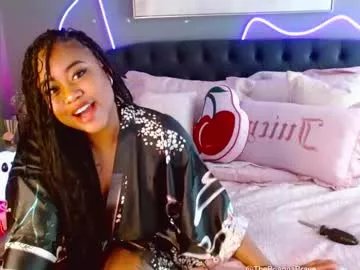 Freechat kat2025 on Chaturbate