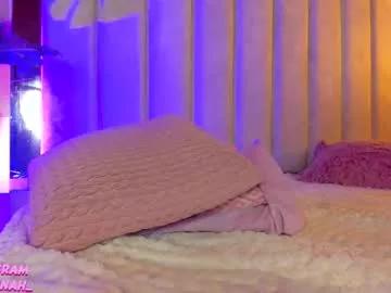 Freechat lil_hanna18 on Chaturbate
