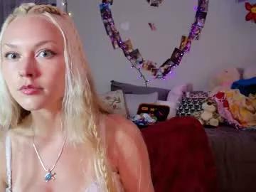 Freechat lilfknsquirt on Chaturbate