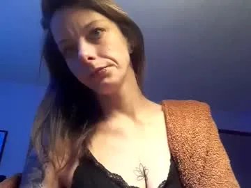 Freechat lilsirens11ut on Chaturbate