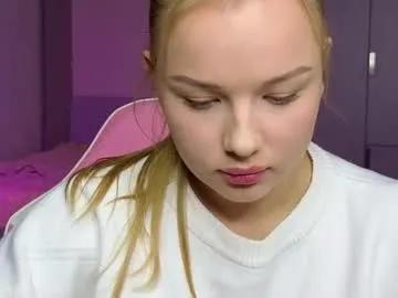Freechat lunar_flare on Chaturbate