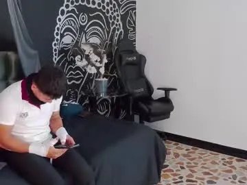 Freechat magnusknight_ on Chaturbate