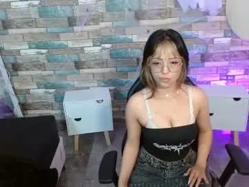 mavis_tay — GOAL:  Spank ass on doggy [73 tokens remaining] Hi guys make me cum with your tips ... if you love me tip me 5  55  555  5555 #petite #smalltits #bigass #latina #squirt