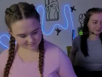 Freechat miki_ti on Chaturbate