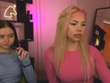 Freechat miki_ti on Chaturbate