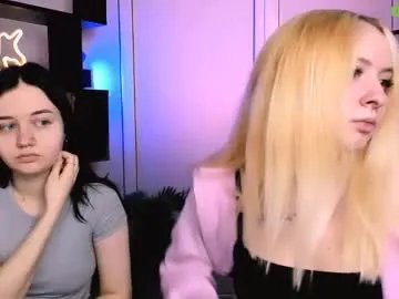 Freechat miki_ti on Chaturbate