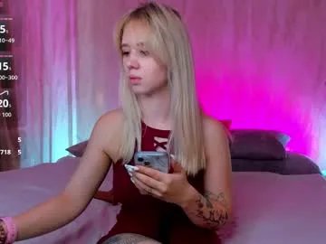 mila_kinor on Chaturbate