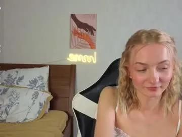 Freechat minnietammy on Chaturbate