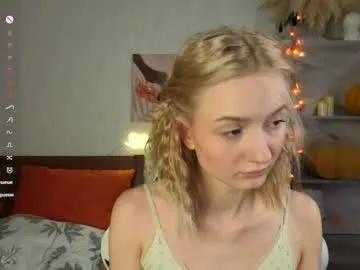 Freechat minnietammy on Chaturbate