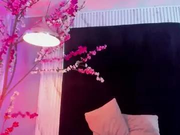 Freechat monik_fox_cr on Chaturbate