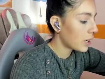 Freechat moon_winy on Chaturbate