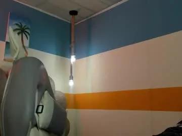 Freechat moon_winy on Chaturbate