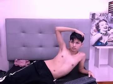 Freechat mortelle_ on Chaturbate