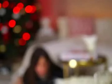 newchloe18 on Chaturbate