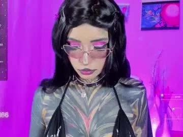 Freechat nicki_1 on Chaturbate
