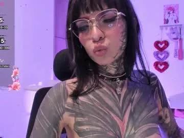 Freechat nicki_1 on Chaturbate