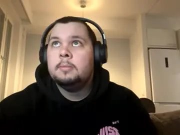 Freechat nikofromforest on Chaturbate