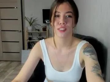 Freechat oops_britney on Chaturbate