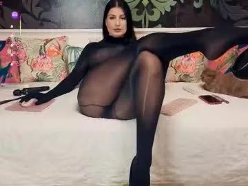 Freechat playfullangelica on Chaturbate
