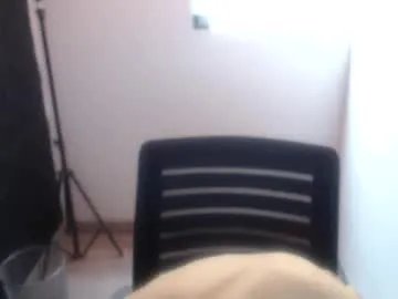 Freechat queenbyte_18 on Chaturbate