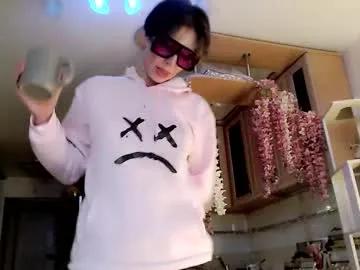 raziel_haze — im tired.... <3 #freak #shorthair #artist #fit #goth [3131 tokens remaining]