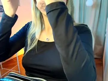 rousee_v on Chaturbate