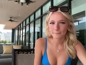 Freechat roxyrain2736 on Chaturbate