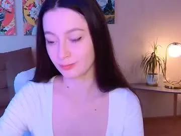 sensuallucy233 on Chaturbate 