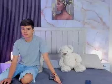 Freechat sweet_petter on Chaturbate