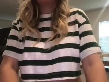 texas_blonde — CrazyTicket: Show in progress. Voyuer nude show, flash requests when you come in , FREE VIDS just ask how, 85 tkn flashes, looking for anyone that has land to hunt in TX :D . Tip 60 tokens to buy a ti